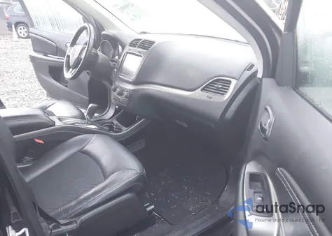 2018 Dodge Journey Crossroad Awd z USA, uszkodzony, nr VIN 3C4PDDGG9JT449730